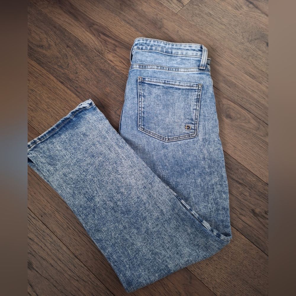 Fidelity " Juniper Flare Crop" [29]